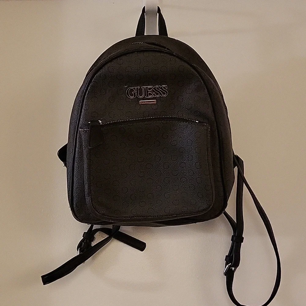 Guess | Bags | Guess Los Angeles Backpack Blackgrey | Poshmark display picture 2